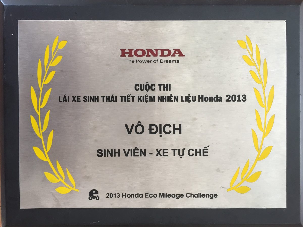 Đạt giải Vô Địch cuộc thi Lái xe sinh thái - tiêt kiệm nhiên liệu Honda - 2013