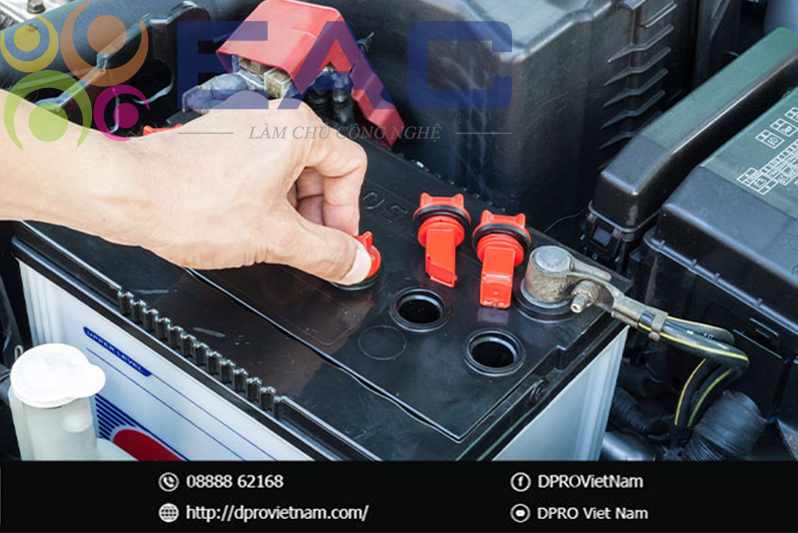 Ắc quy ô tô: Cấu tạo, phân loại, chức năng và cách hoạt động - Trường Trung Tâm Dạy Nghề Ô Tô - Xe Máy EAC Ắc quy ô tô: Cấu tạo, phân loại, chức năng và cách hoạt động - Trường Trung Tâm Dạy Nghề Ô Tô - Xe Máy EAC