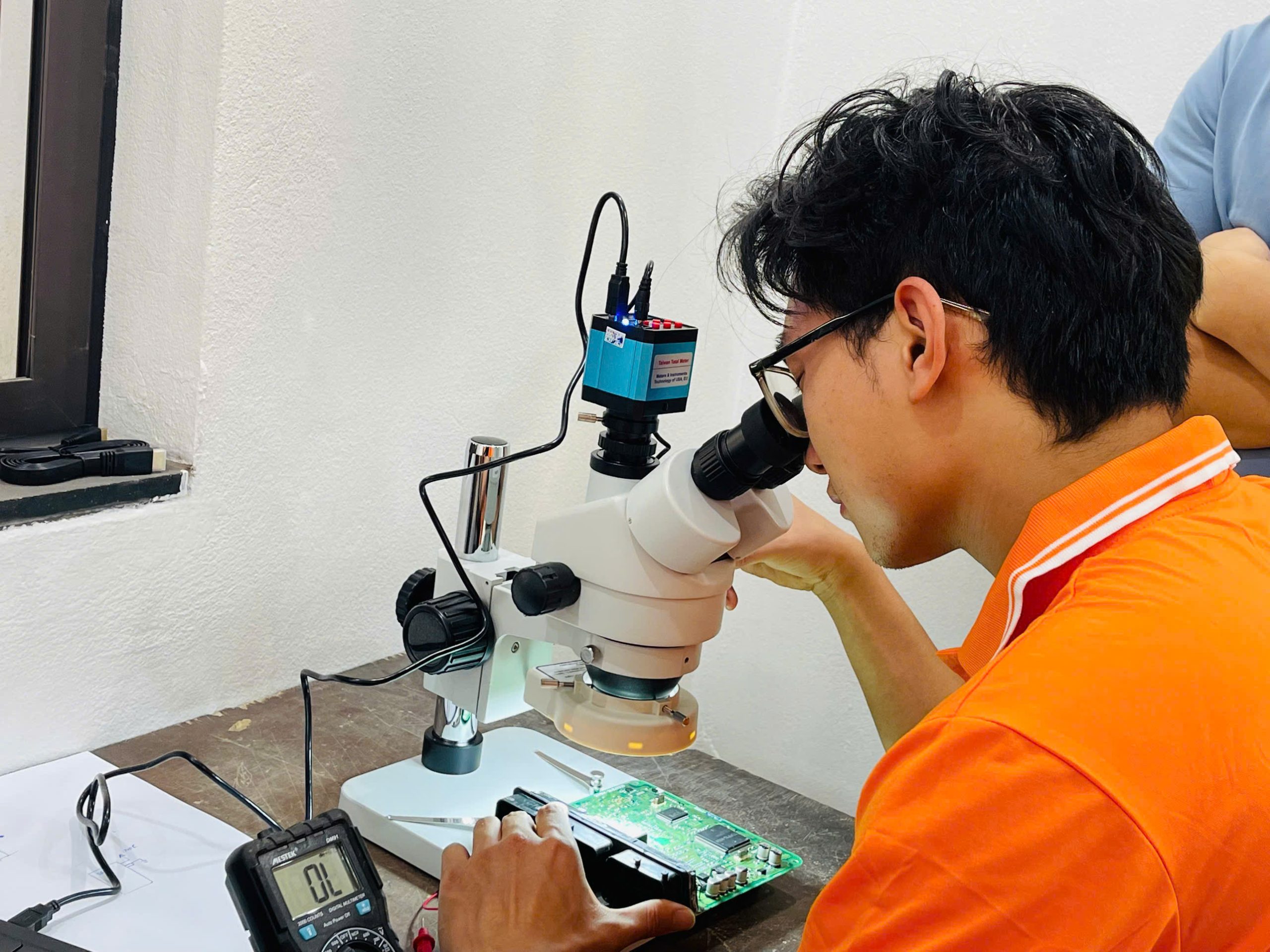 7 Điều cần biết về ngành nghề kỹ thuật ô tô ở Việt Nam trong hiện tại và tương lai - Trường Trung Tâm Dạy Nghề Ô Tô - Xe Máy EAC Học sửa chữa điện tử ô tô