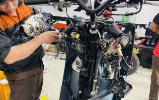 Học nghề sửa xe máy có khó không? Góc nhìn thực tế dành cho người mới bắt đầu - Trường Trung Tâm Dạy Nghề Ô Tô - Xe Máy EAC Học nghề sửa xe máy có khó không? Góc nhìn thực tế dành cho người mới bắt đầu - Trường Trung Tâm Dạy Nghề Ô Tô - Xe Máy EAC